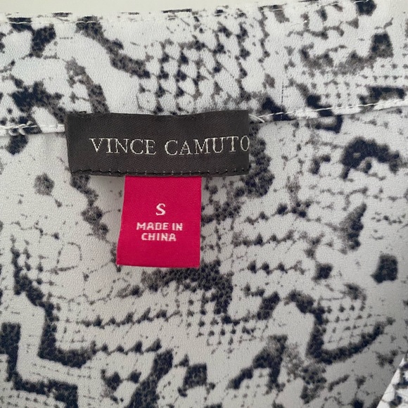 Ladies blouse - Picture 2 of 5